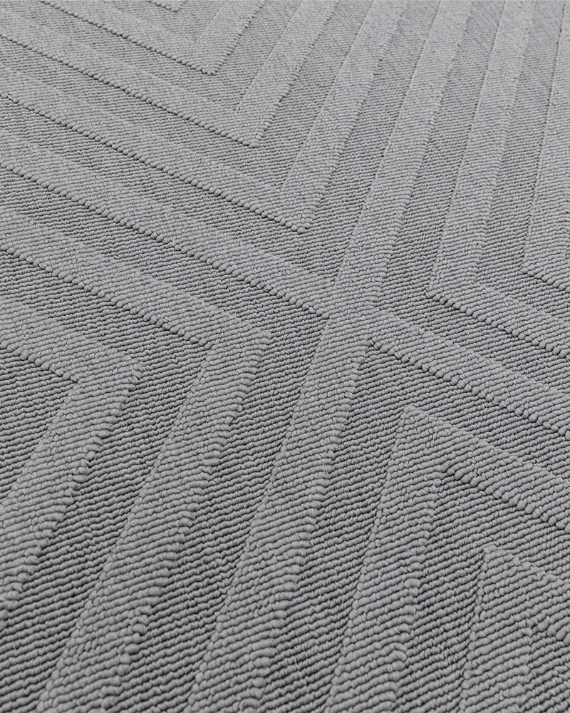 ANTIBES INDOOR / OUTDOOR AN07 LIGHT GREY ARROW RUG