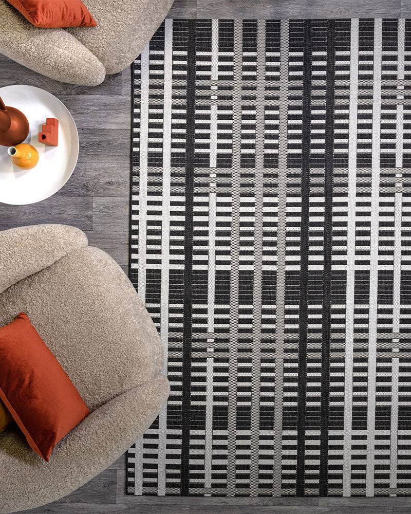 PATIO PAT22 GRID BLACK FLATWEAVE INDOOR OUTDOOR RUG