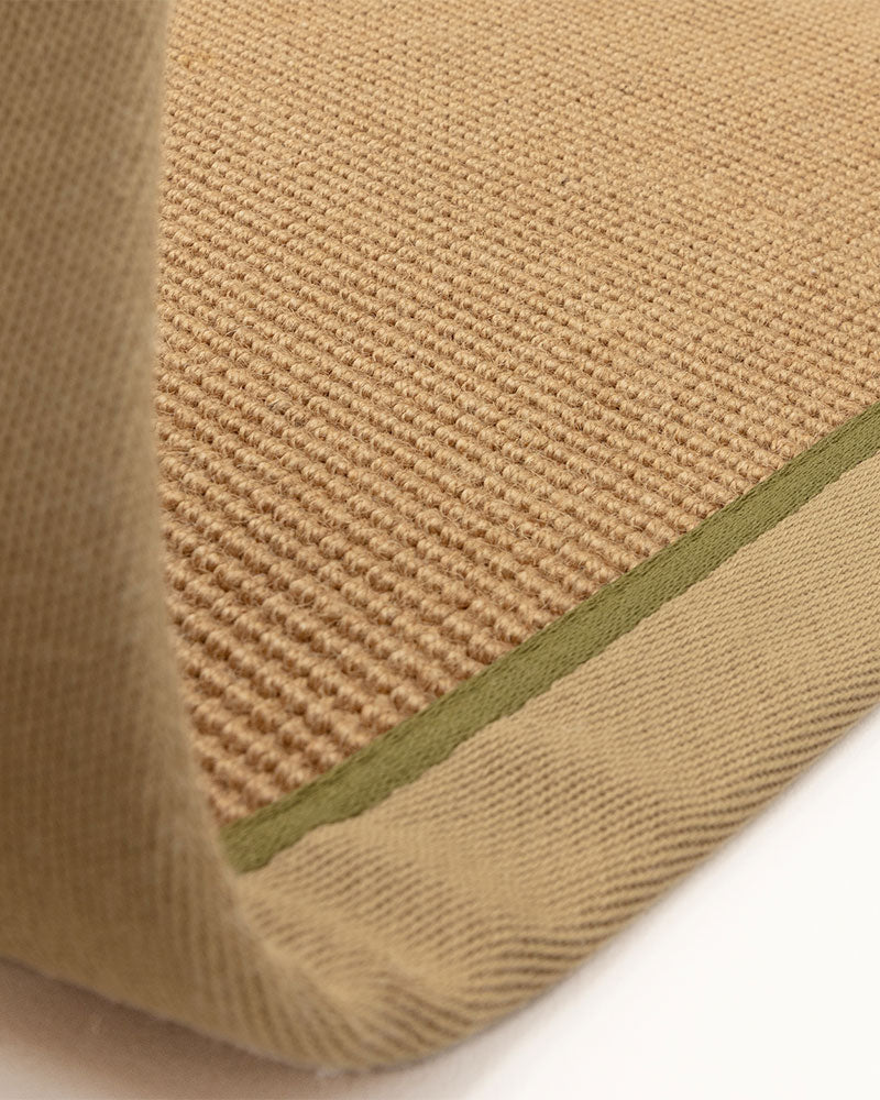 BORDO SISAL BOUCLE WITH LINEN / SAGE GREEN BORDER RUG