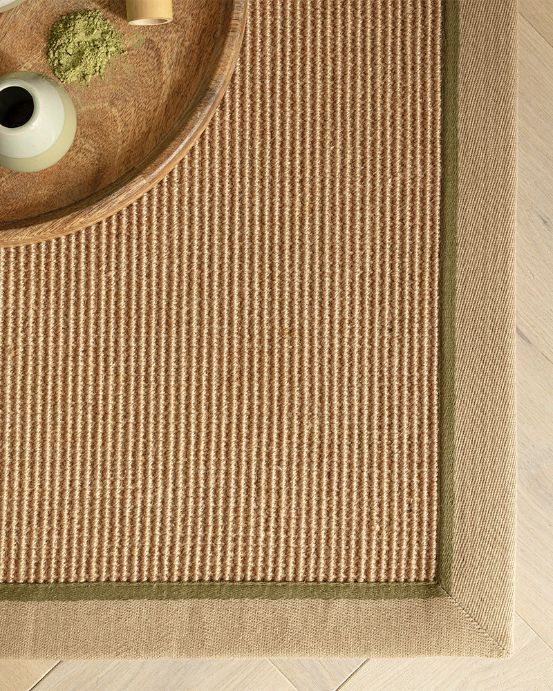 BORDO SISAL BOUCLE WITH LINEN / SAGE GREEN BORDER RUG