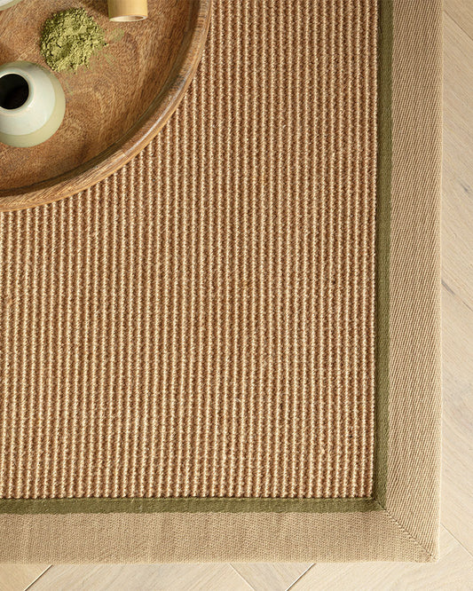 BORDO SISAL BOUCLE WITH LINEN / SAGE GREEN BORDER RUG
