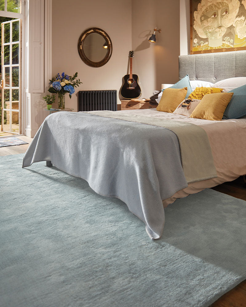 HUSH PLAIN LUXURY WOOL RUG ICE BLUE