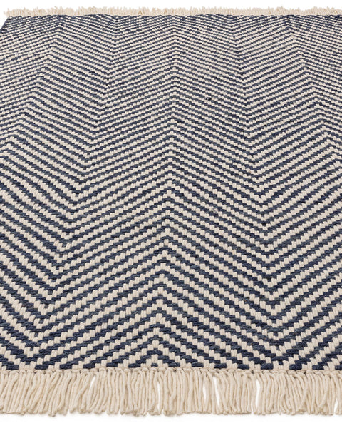 VIGO NAVY BLUE REVERSABLE JUTE WOOL ZIG ZAG CHEVRON RUG