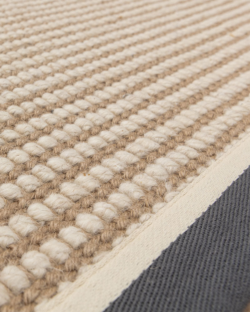 KORRA WOOL & JUTE SINGLE LOOP WITH SLATE GREY BORDER RUNNER