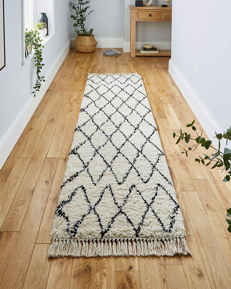 BOHO 8280 WHITE BLACK MOROCCAN BERBER SHAGGY MODERN RUNNER