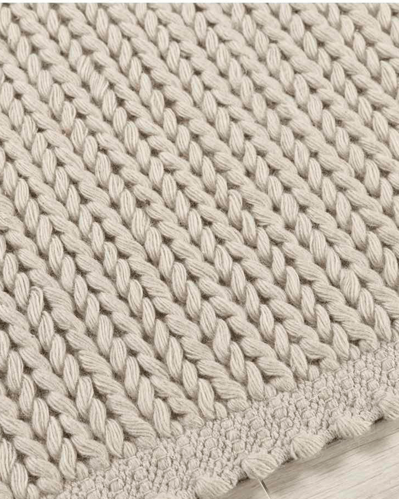 CABLE KNITTED WOOL RUG NATURAL